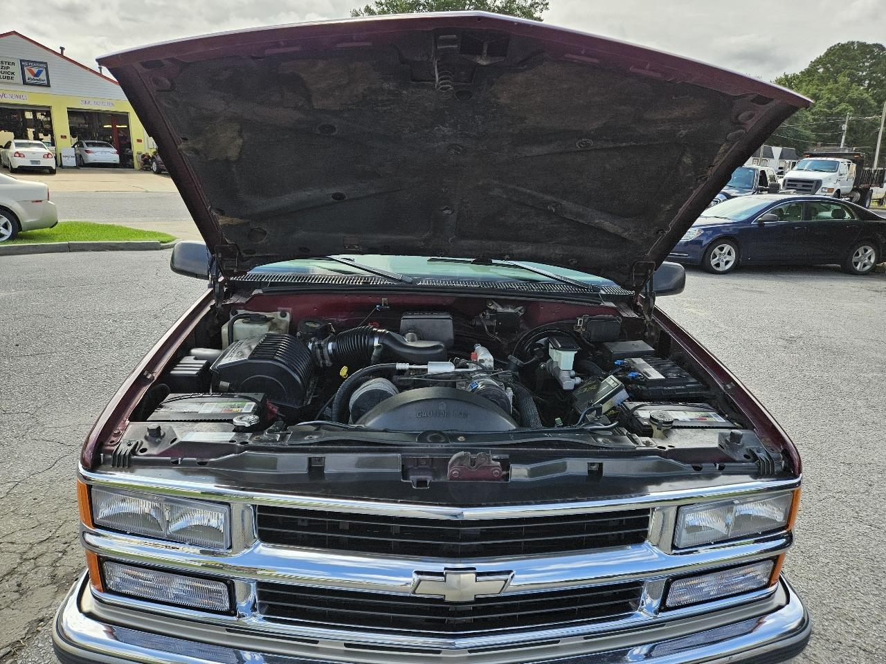Chevrolet Suburban 1500 4WD 1998