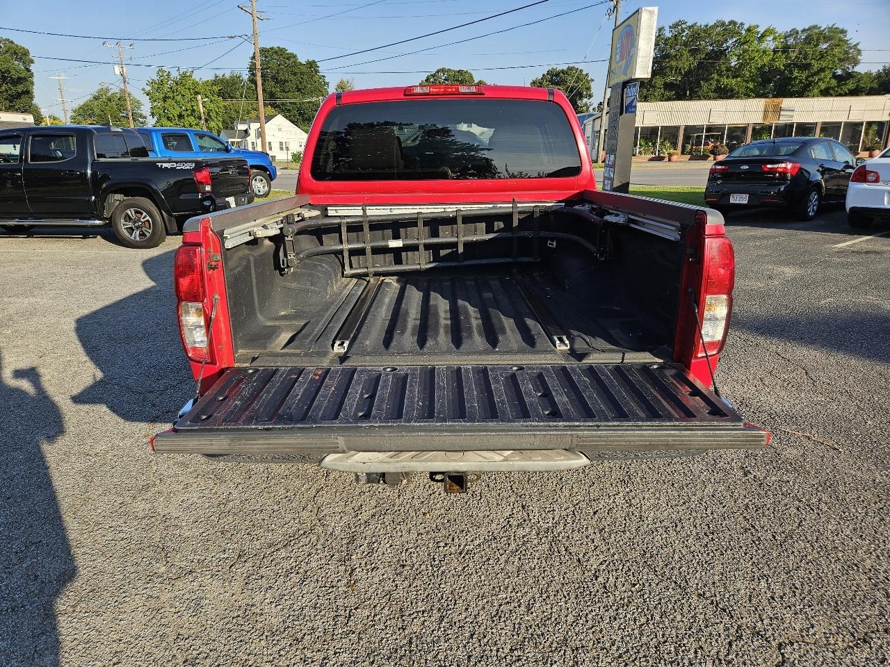 Nissan Frontier 2WD Crew Cab SWB Auto SE 2010