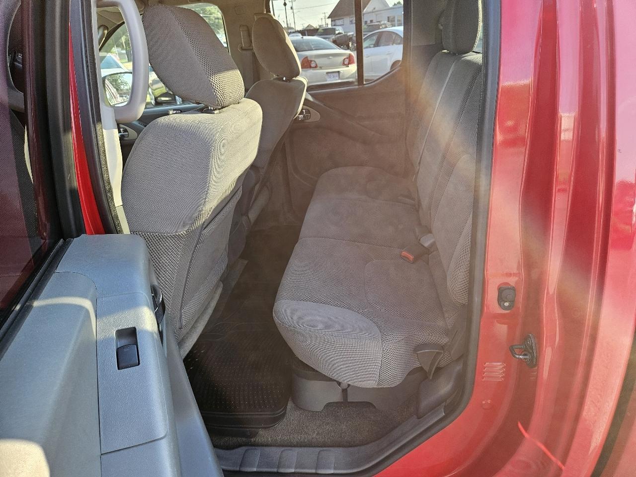 Nissan Frontier 2WD Crew Cab SWB Auto SE 2010