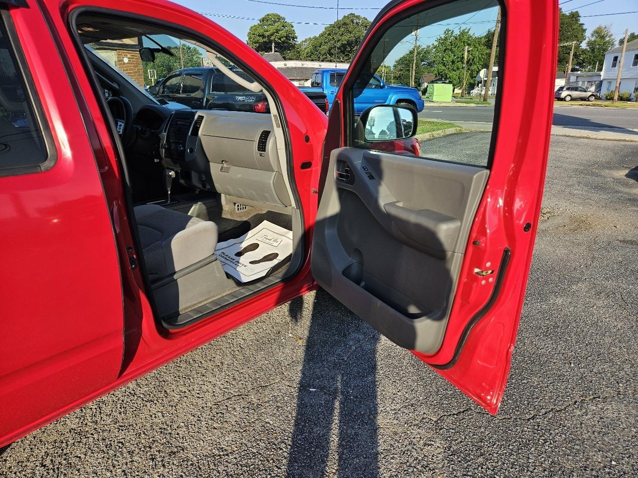 Nissan Frontier 2WD Crew Cab SWB Auto SE 2010