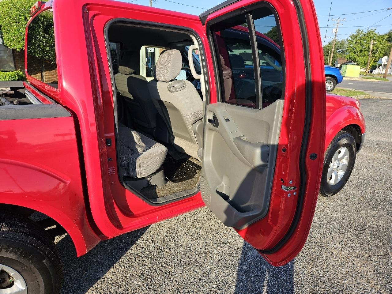 Nissan Frontier 2WD Crew Cab SWB Auto SE 2010