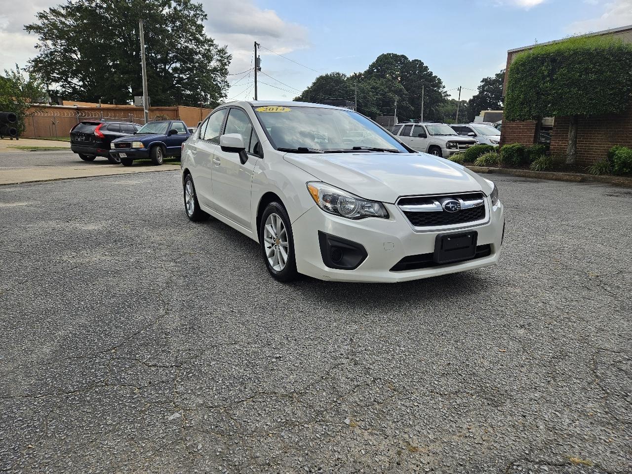 Subaru Impreza Sedan 4dr Auto 2.0i Premium 2014