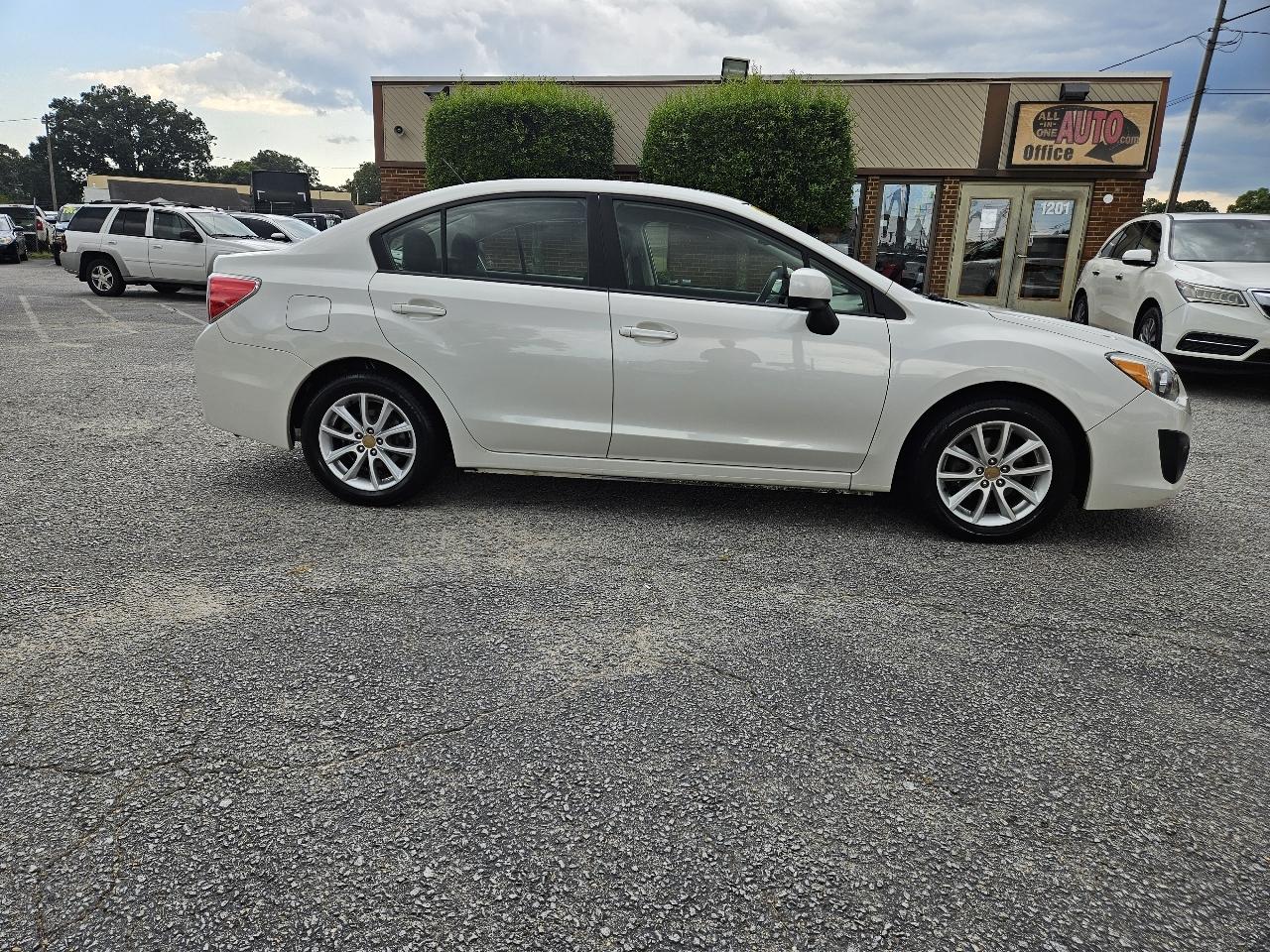 Subaru Impreza Sedan 4dr Auto 2.0i Premium 2014