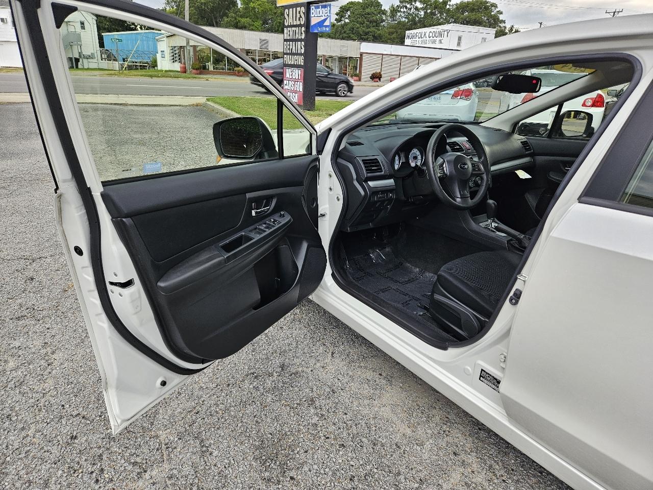 Subaru Impreza Sedan 4dr Auto 2.0i Premium 2014