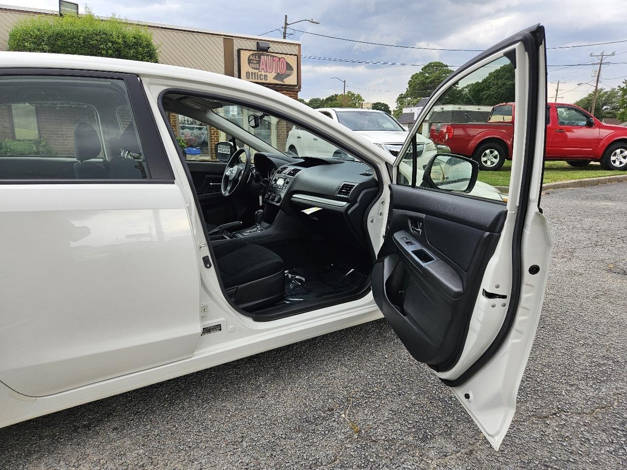 Subaru Impreza Sedan 4dr Auto 2.0i Premium 2014