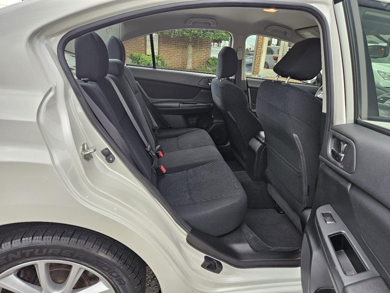 Subaru Impreza Sedan 4dr Auto 2.0i Premium 2014