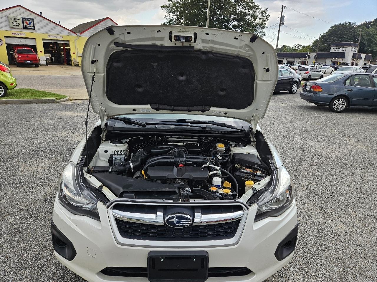 Subaru Impreza Sedan 4dr Auto 2.0i Premium 2014