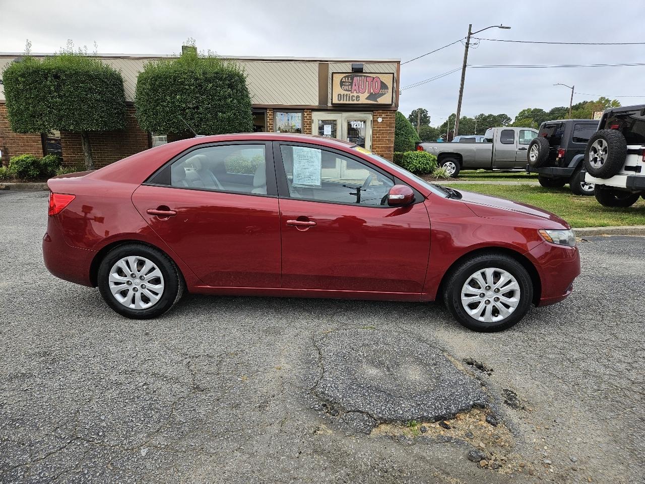Kia Forte 4dr Sdn Auto EX 2010