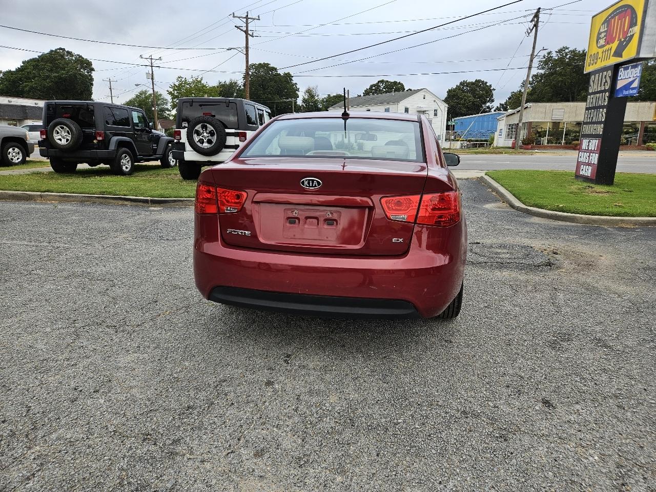 Kia Forte 4dr Sdn Auto EX 2010