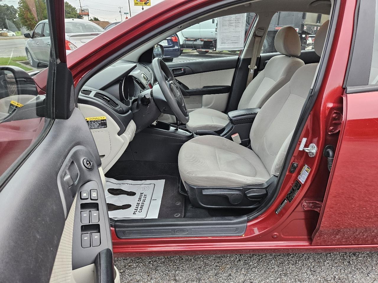Kia Forte 4dr Sdn Auto EX 2010