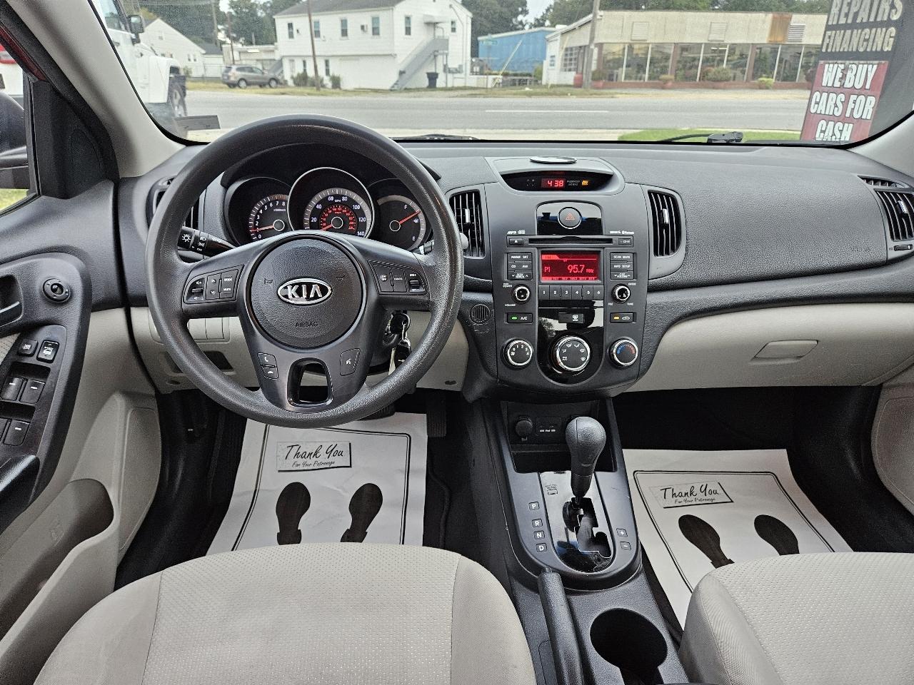 Kia Forte 4dr Sdn Auto EX 2010
