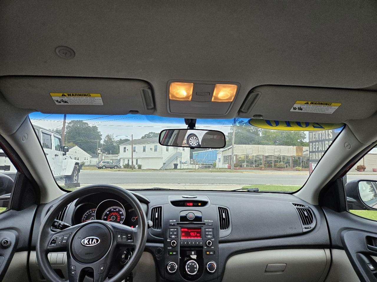 Kia Forte 4dr Sdn Auto EX 2010