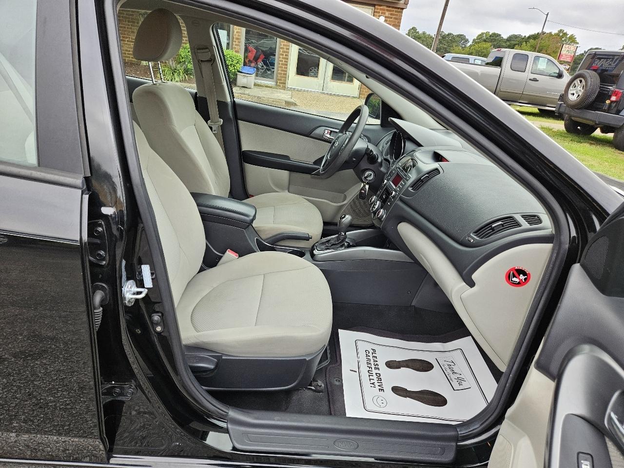 Kia Forte 4dr Sdn Auto EX 2013