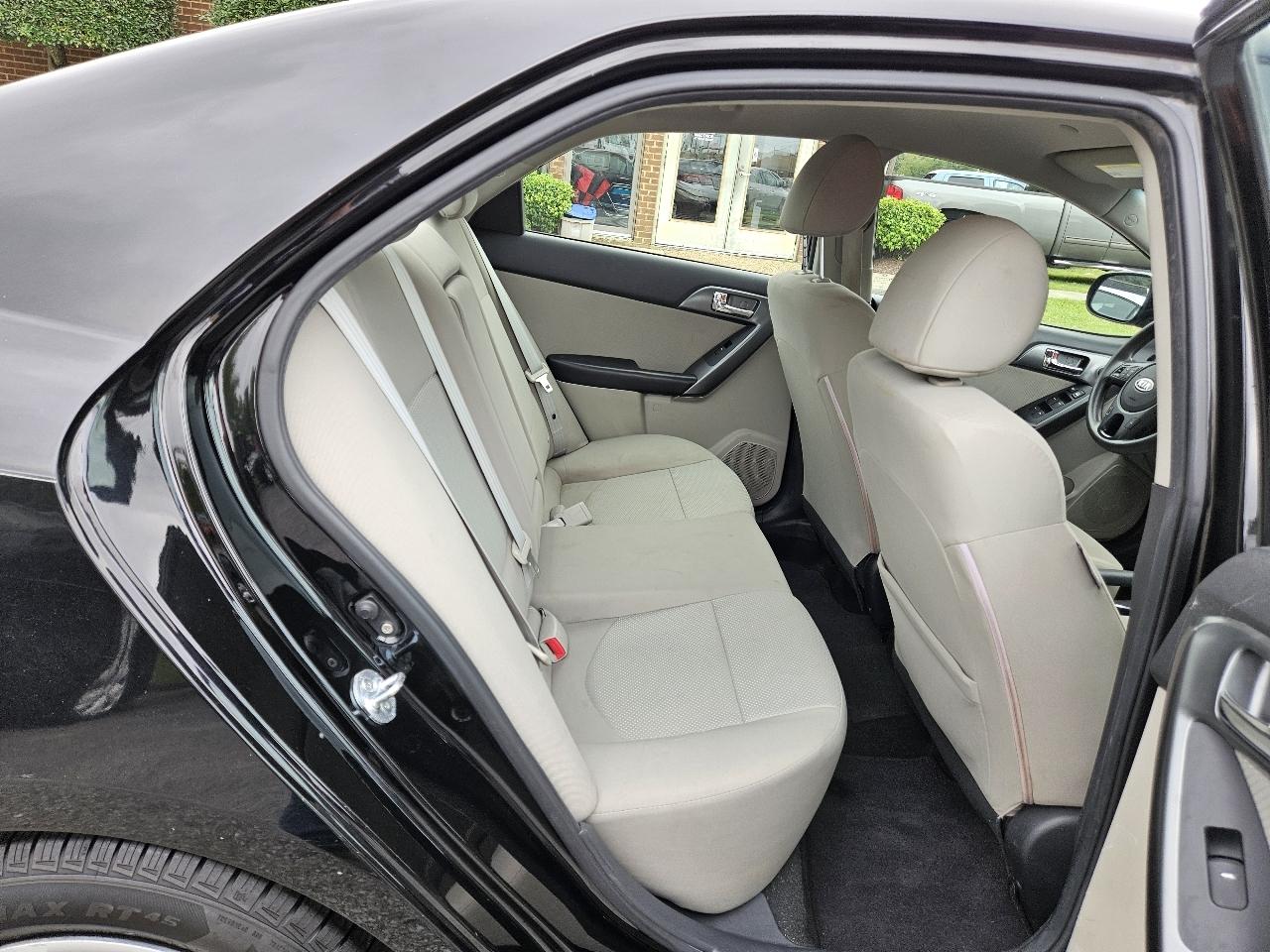Kia Forte 4dr Sdn Auto EX 2013