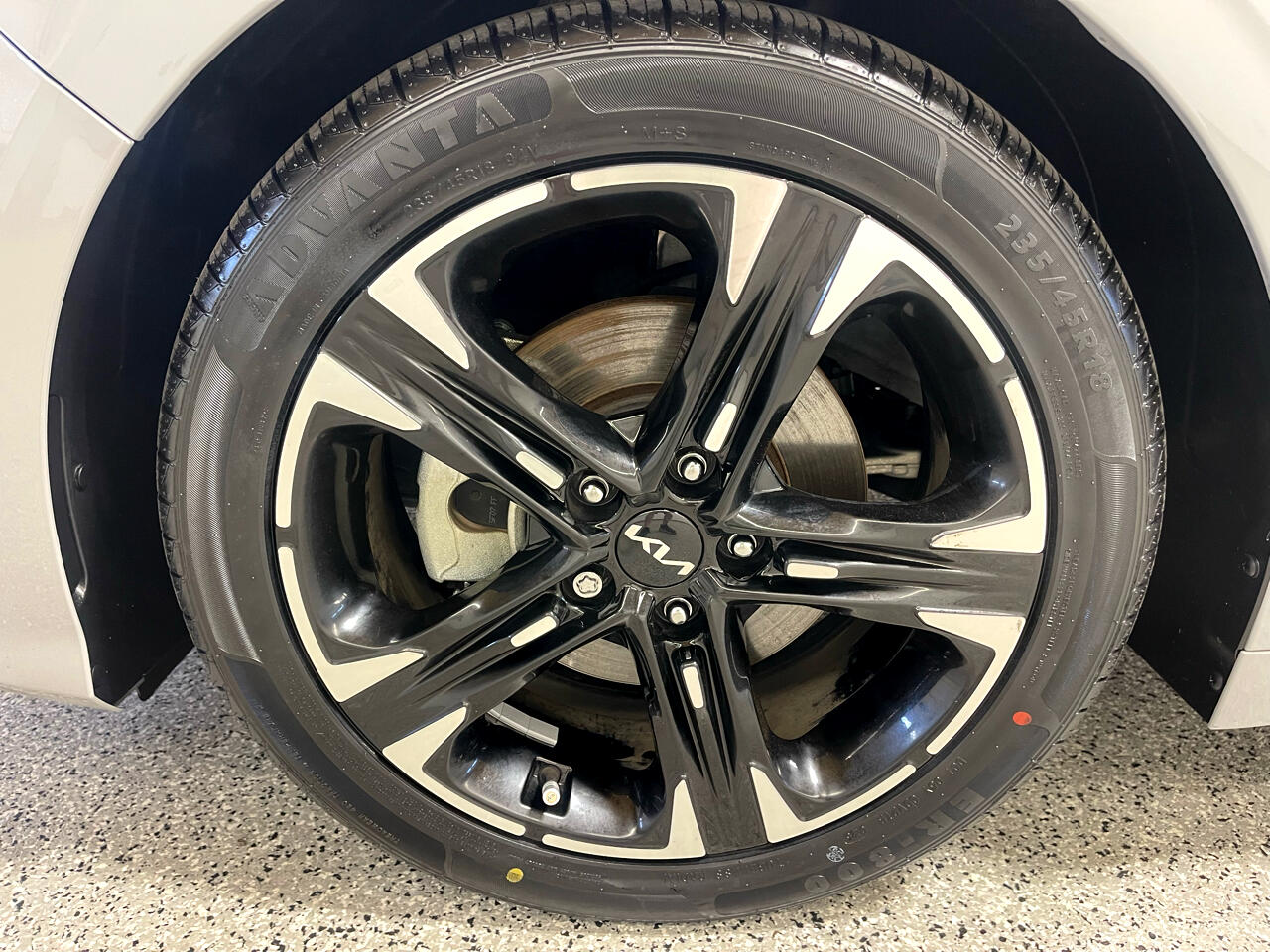 2023 Kia K5 GT-Line photo 8
