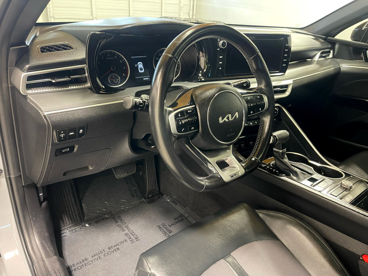 2023 Kia K5 GT-Line photo 9