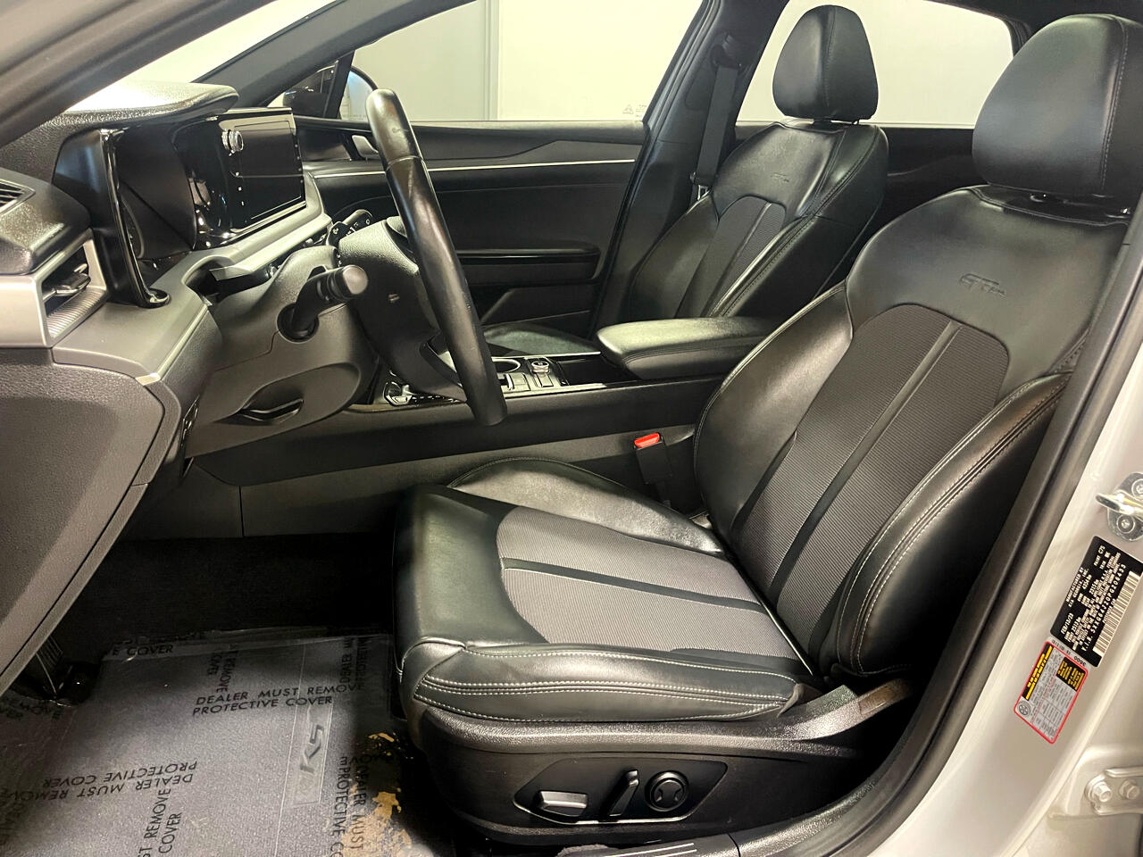 2023 Kia K5 GT-Line photo 10