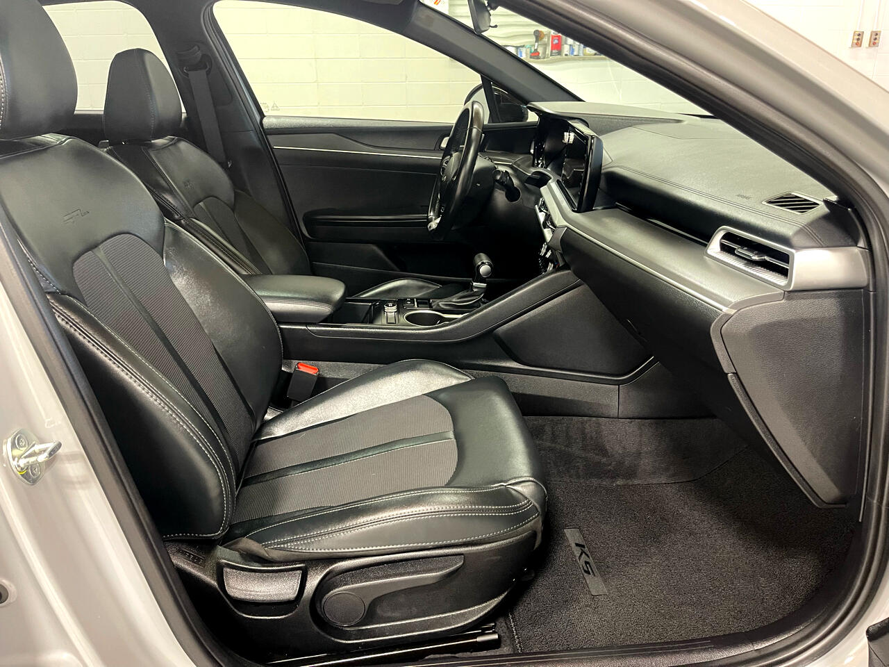 2023 Kia K5 GT-Line photo 13