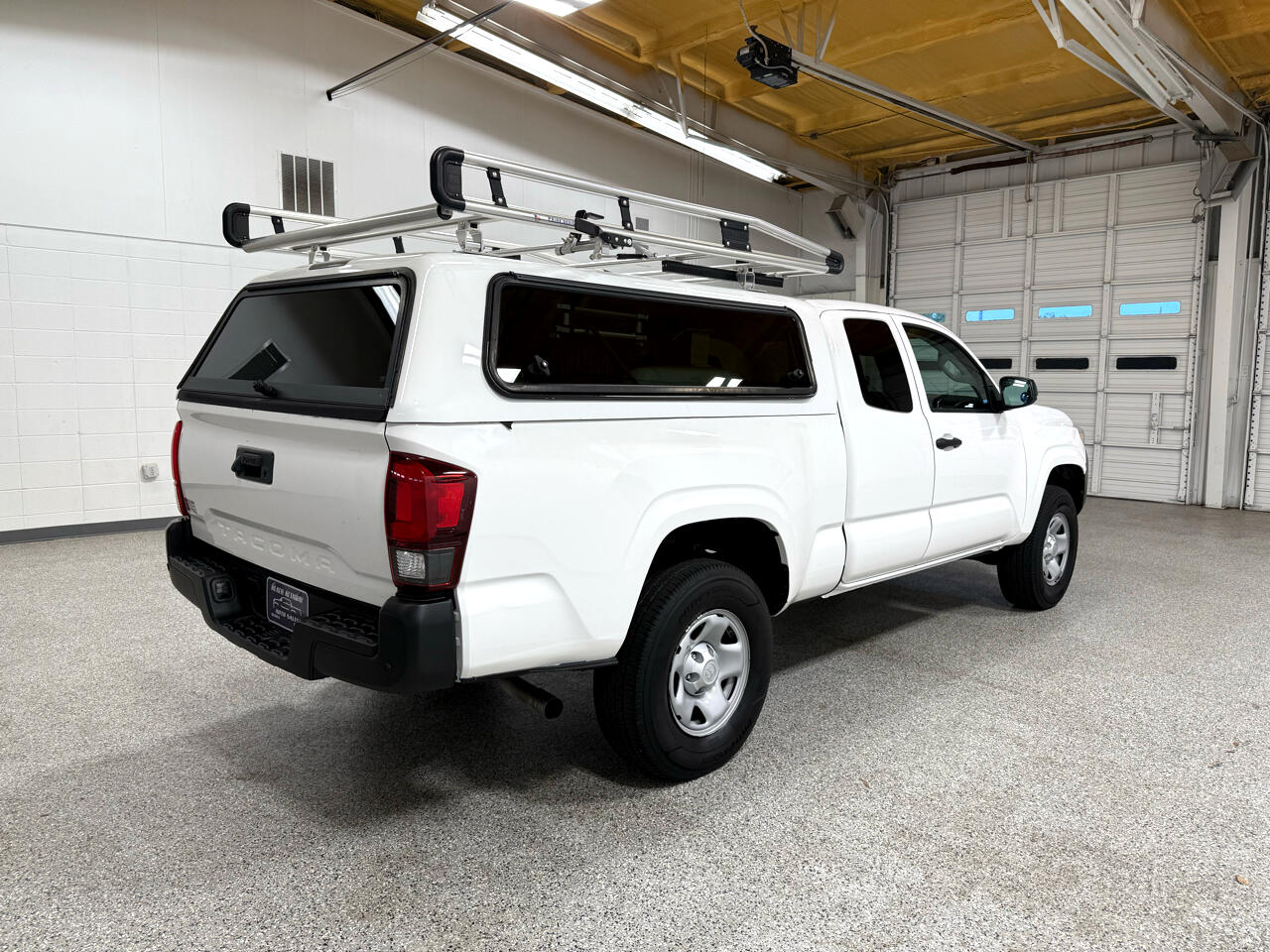2022 Toyota Tacoma SR5 Access Cab photo 4