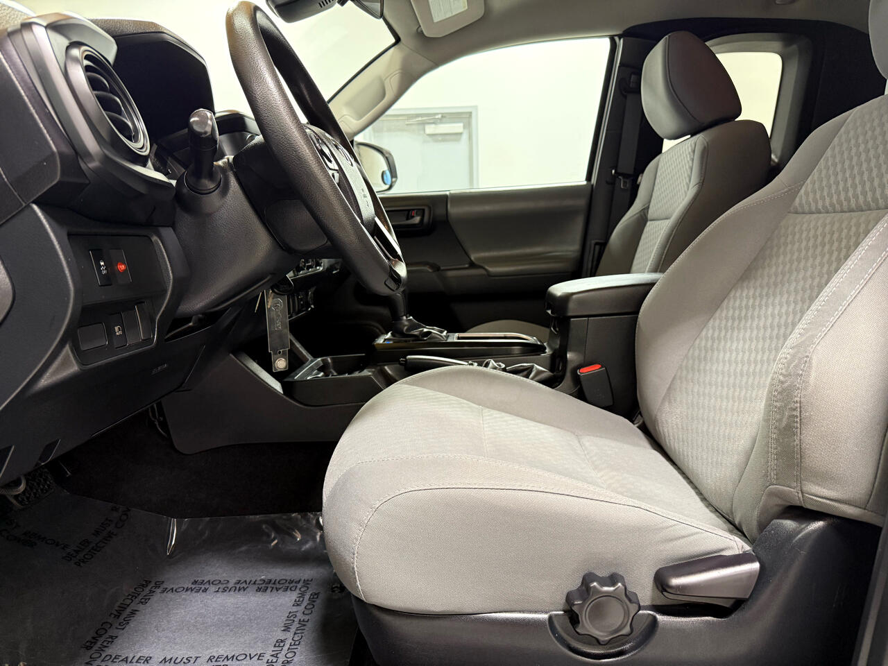 2022 Toyota Tacoma SR5 Access Cab photo 11