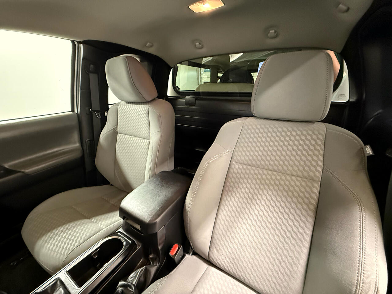 2022 Toyota Tacoma SR5 Access Cab photo 13