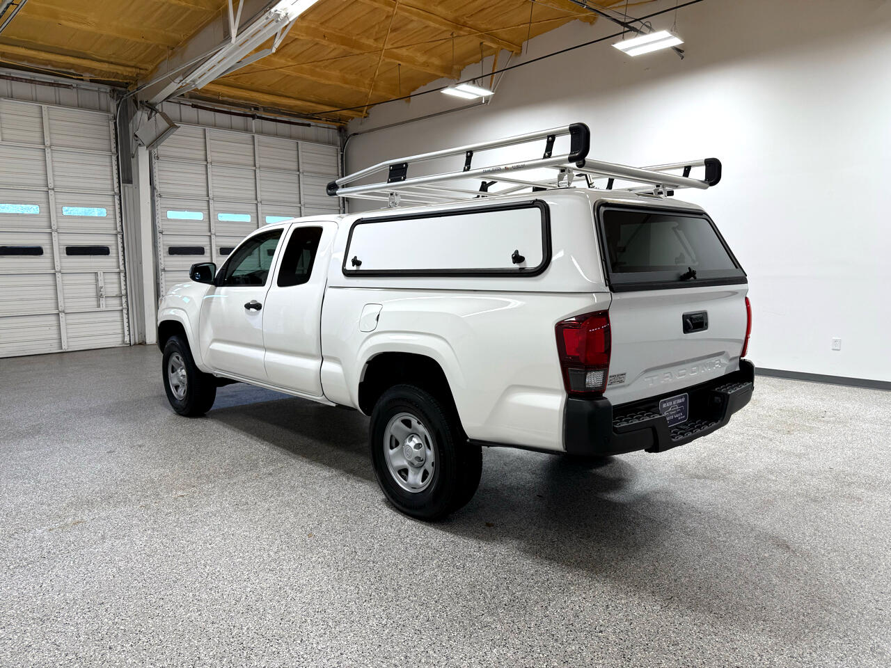 2022 Toyota Tacoma SR5 Access Cab photo 2