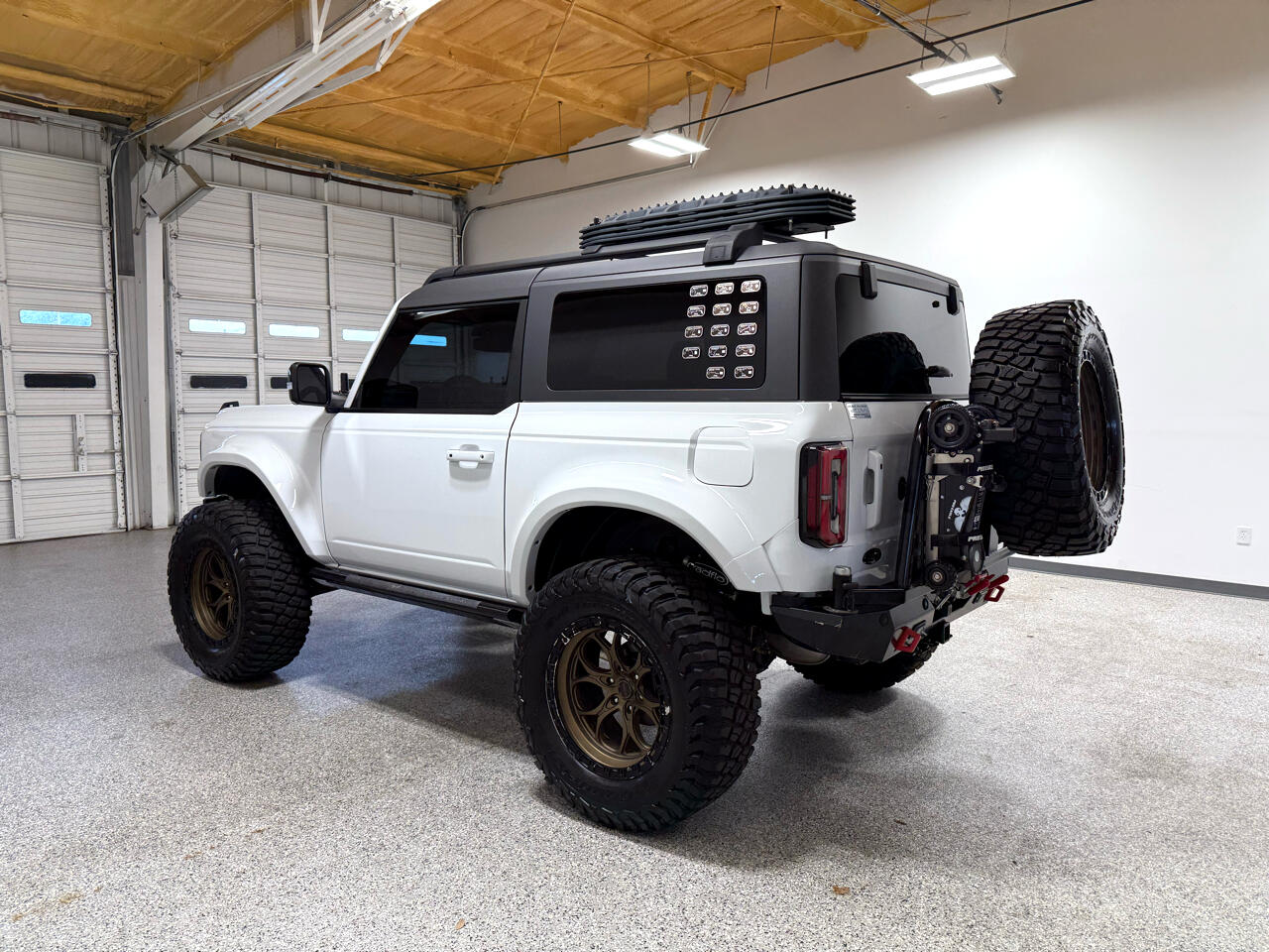 2021 Ford Bronco Wildtrak photo 2