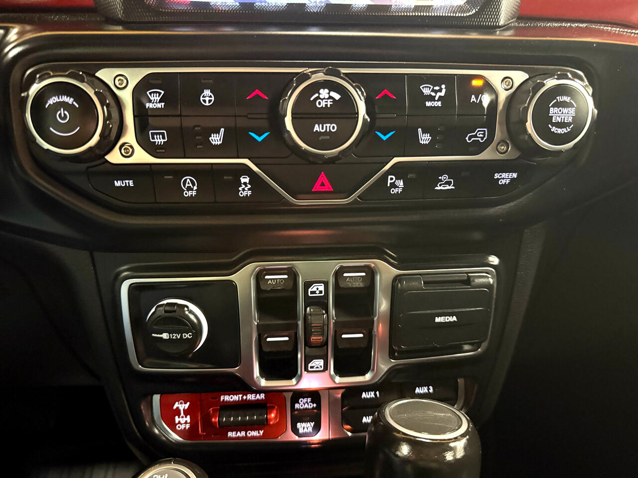2020 Jeep Gladiator Rubicon photo 17