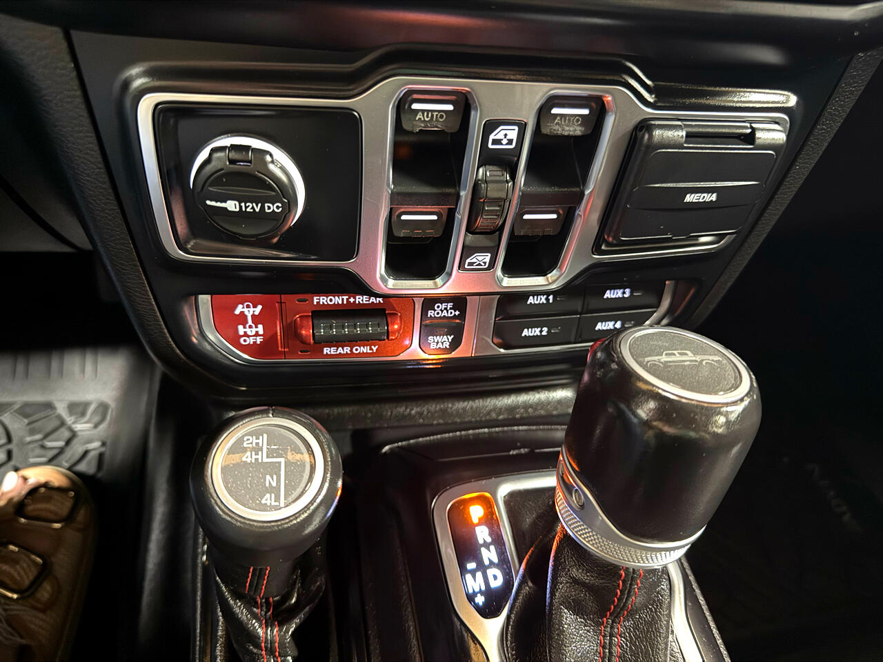 2020 Jeep Gladiator Rubicon photo 18