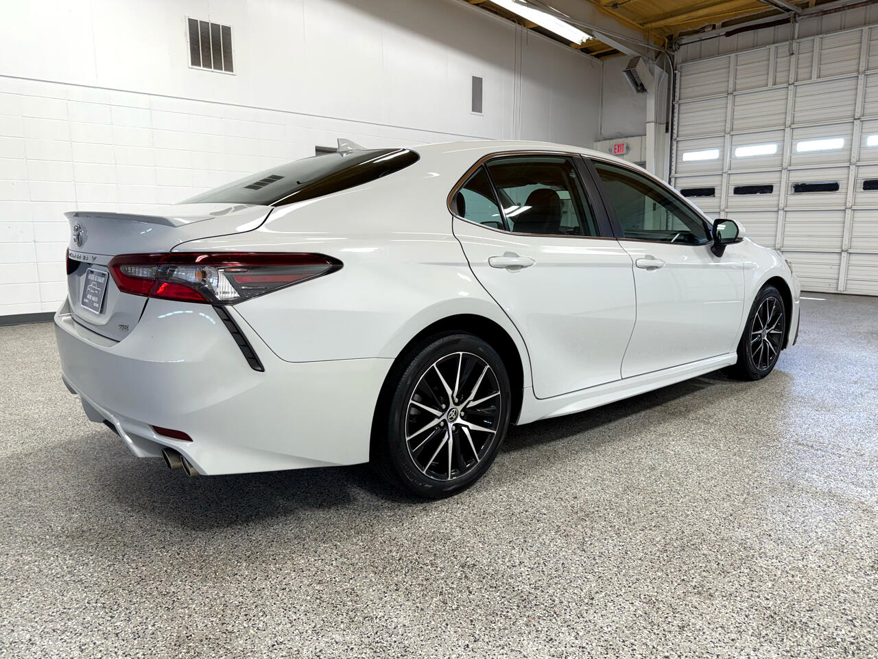2023 Toyota Camry SE photo 4