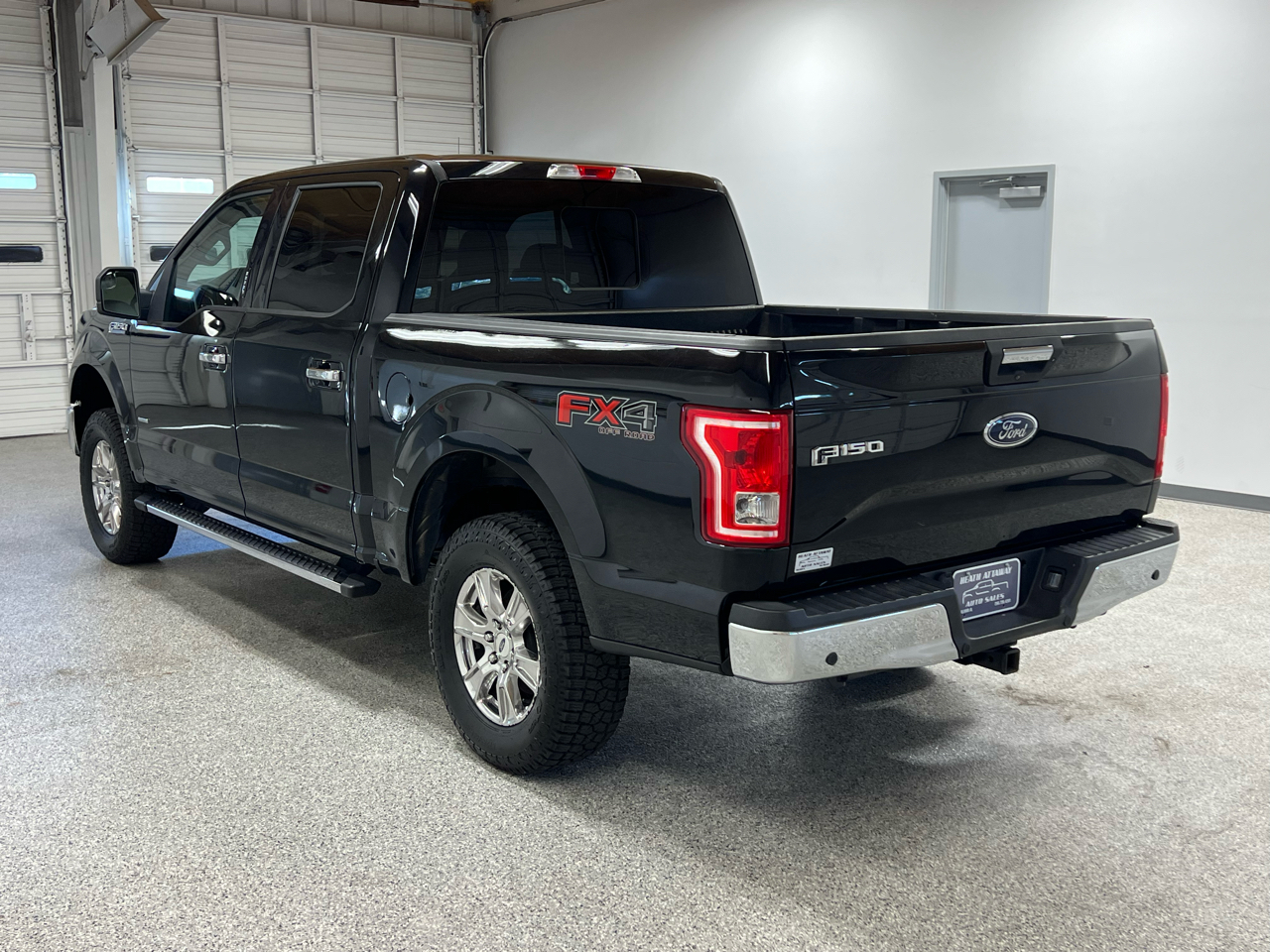 2016 Ford F-150 XLT FX4 photo 2