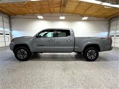 2020 Toyota Tacoma 4WD 