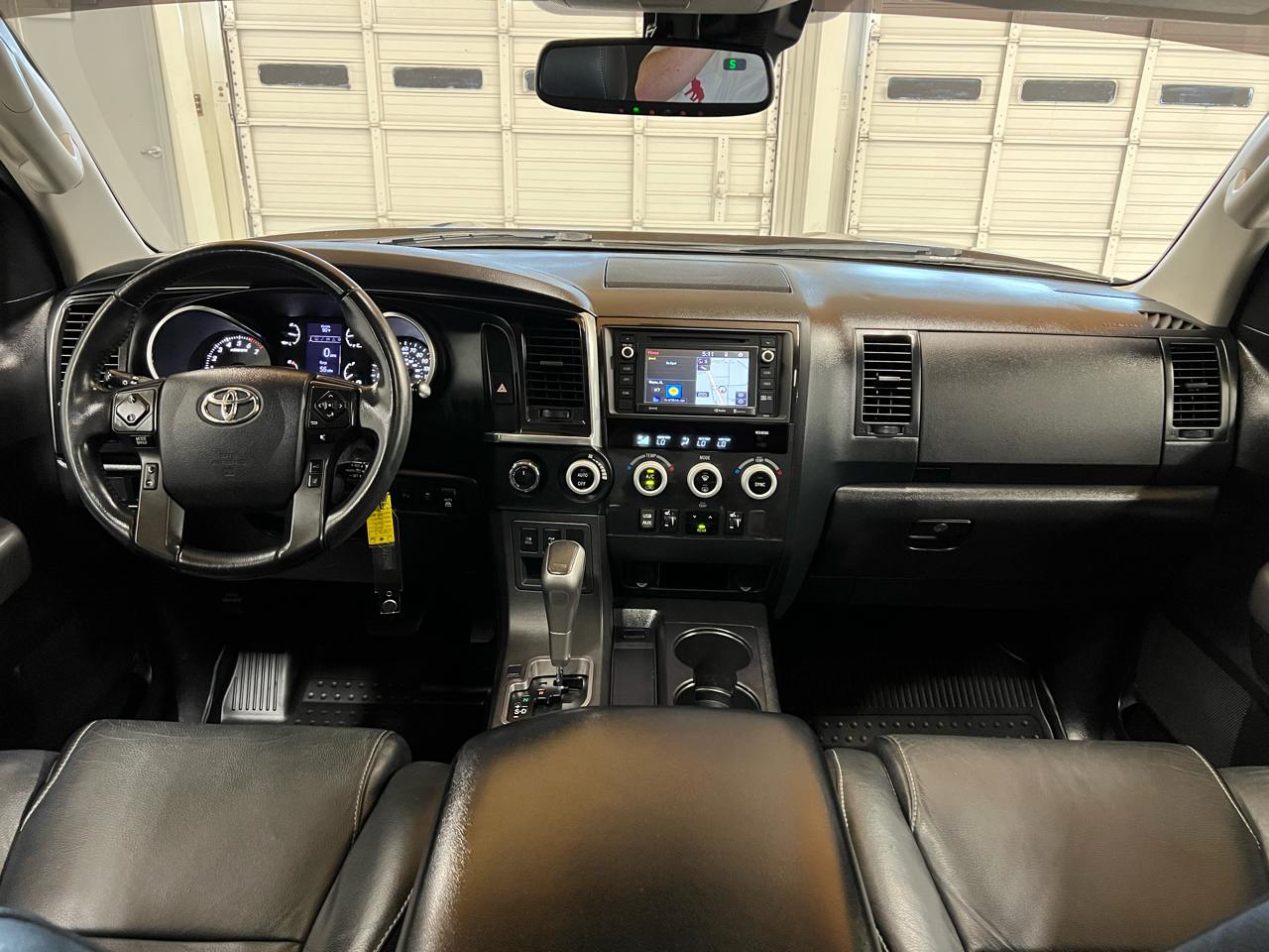 2019 Toyota Sequoia SR5 photo 24