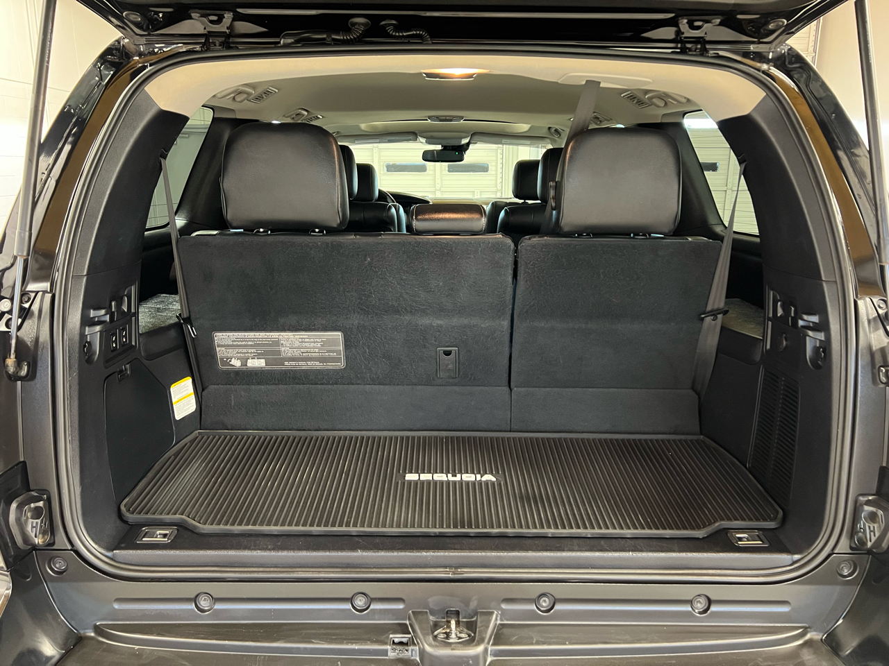 2019 Toyota Sequoia SR5 photo 26
