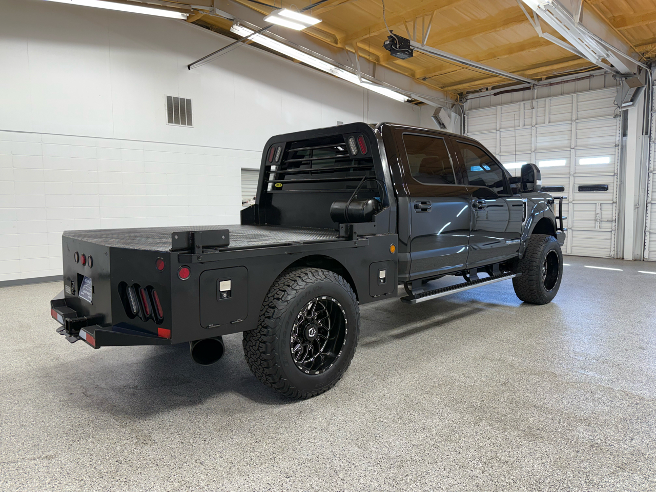 2017 Ford F-250 Lariat FX4 photo 4