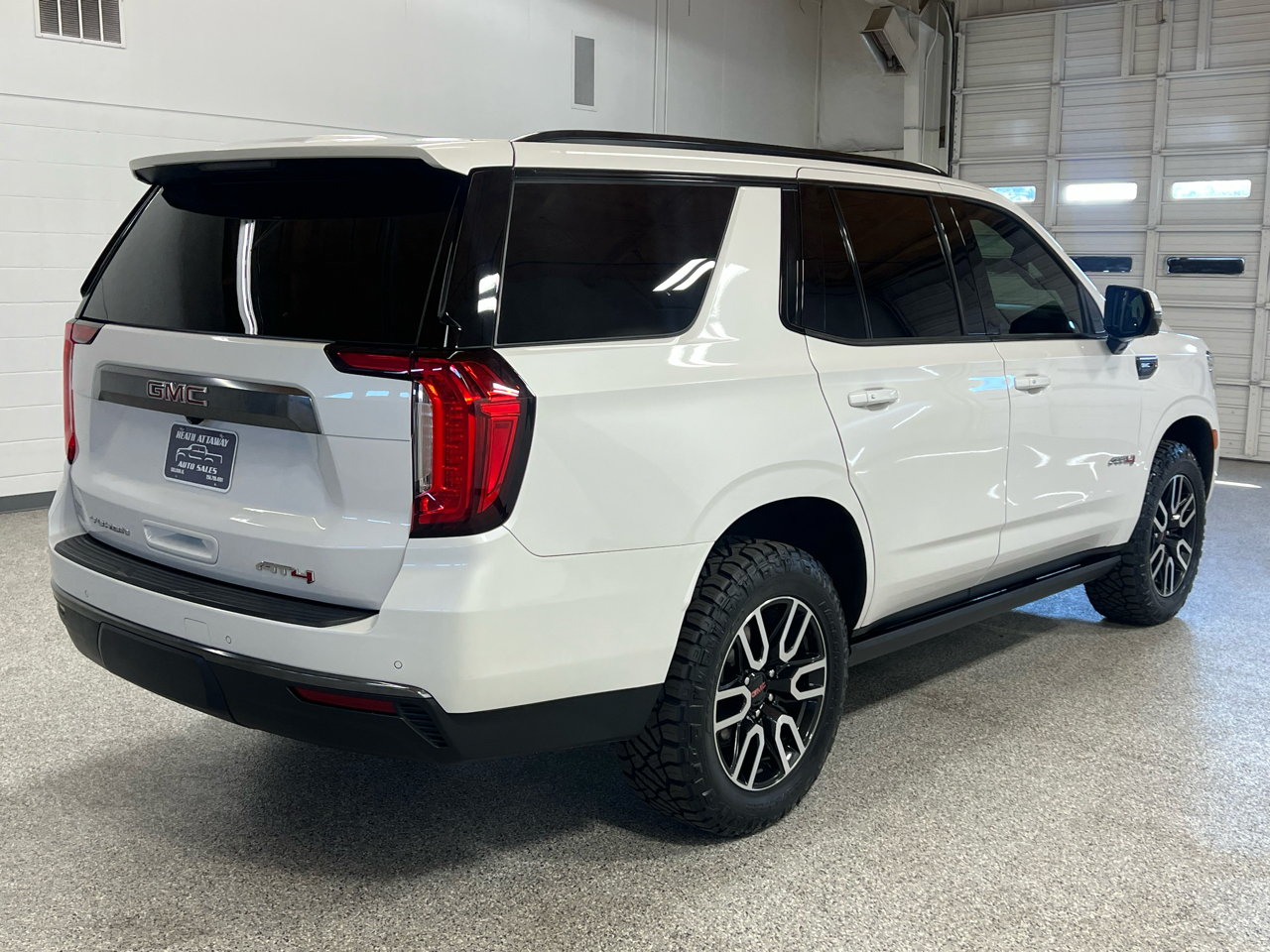 2021 Gmc Yukon AT4 photo 4