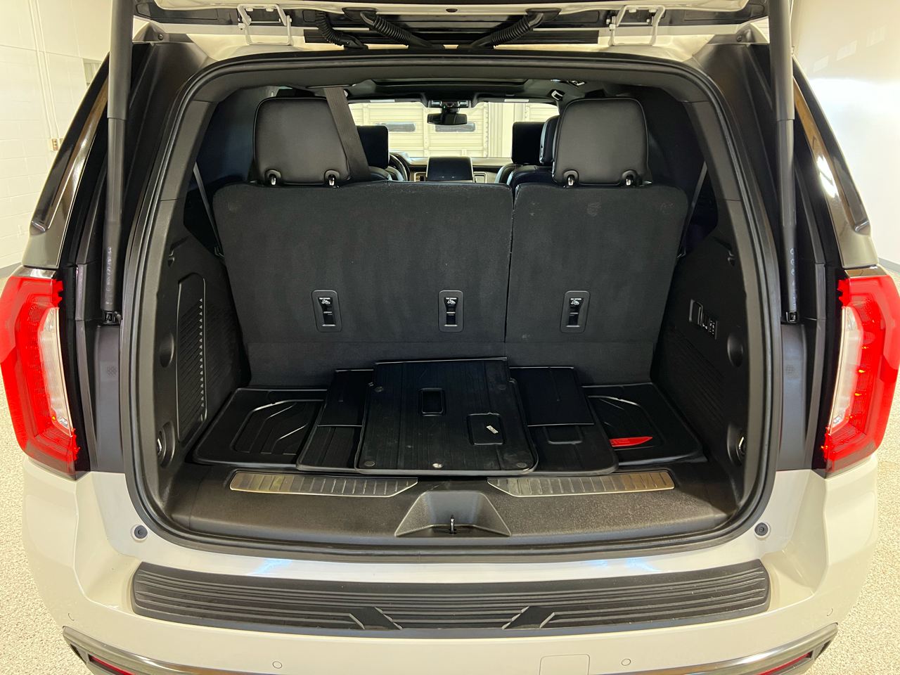 2021 Gmc Yukon AT4 photo 27
