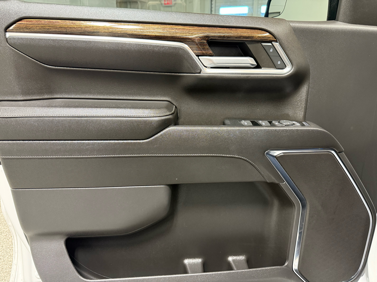 2023 Gmc Sierra 1500 Elevation photo 12
