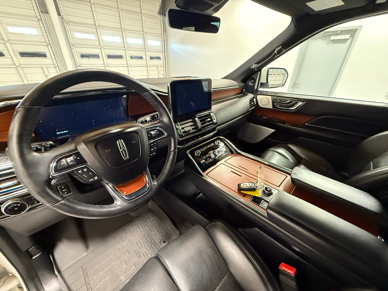 2020 Lincoln Navigator L Reserve photo 12