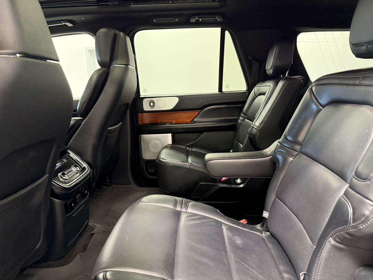 2020 Lincoln Navigator L Reserve photo 22