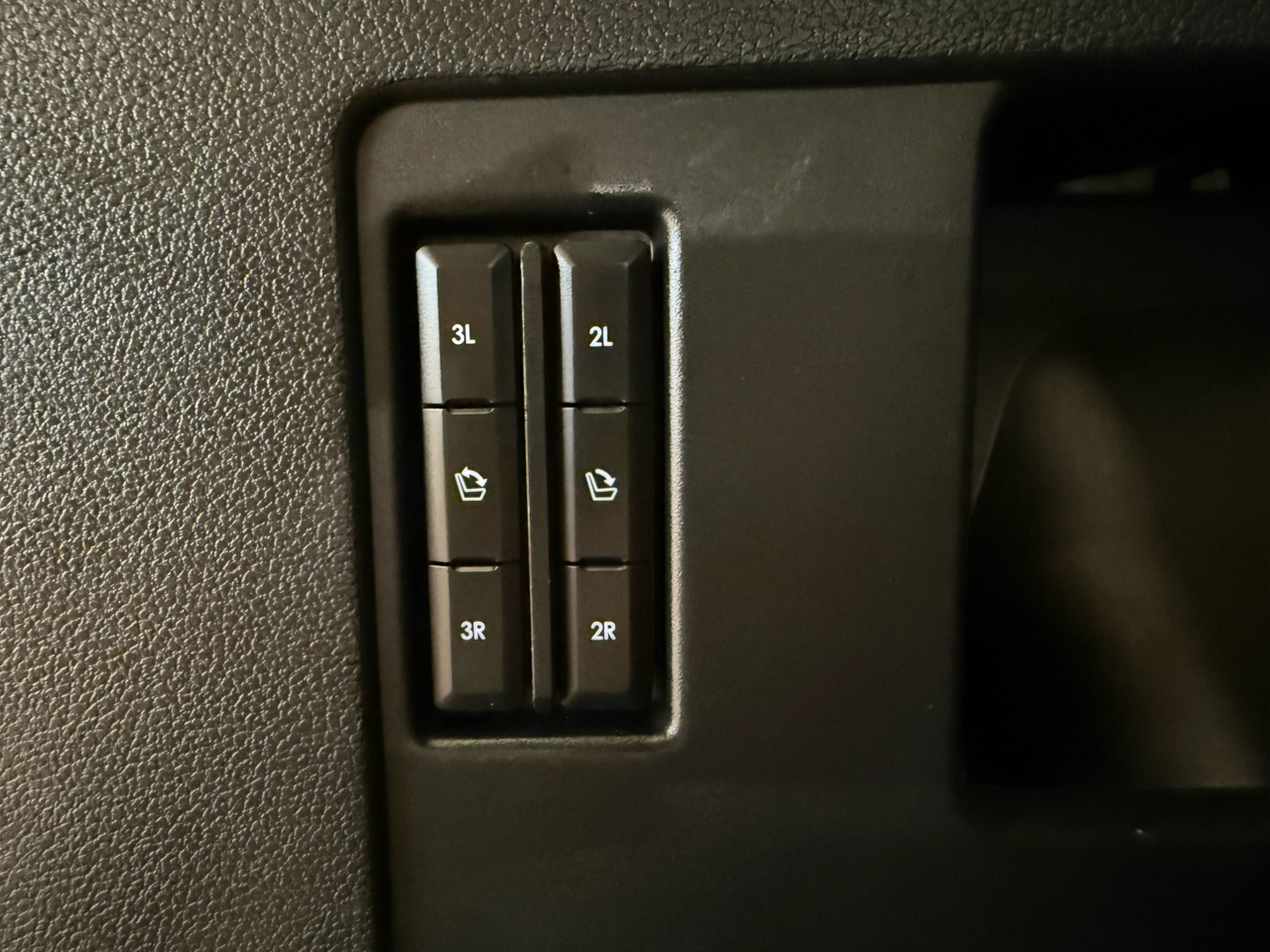 2020 Lincoln Navigator L Reserve photo 25