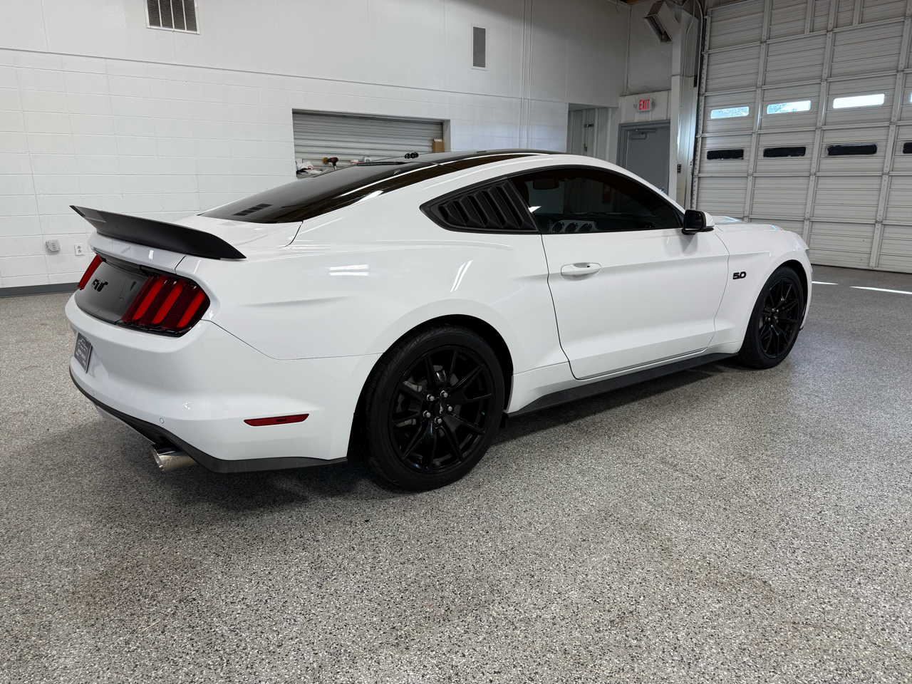 2017 Ford Mustang GT Premium photo 4