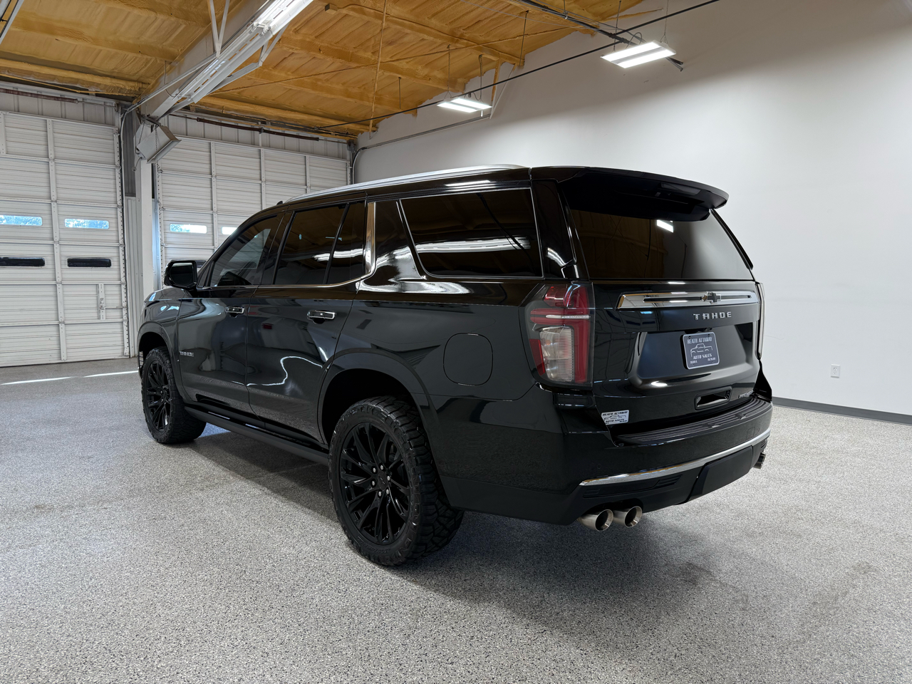 2021 Chevrolet Tahoe Premier photo 2