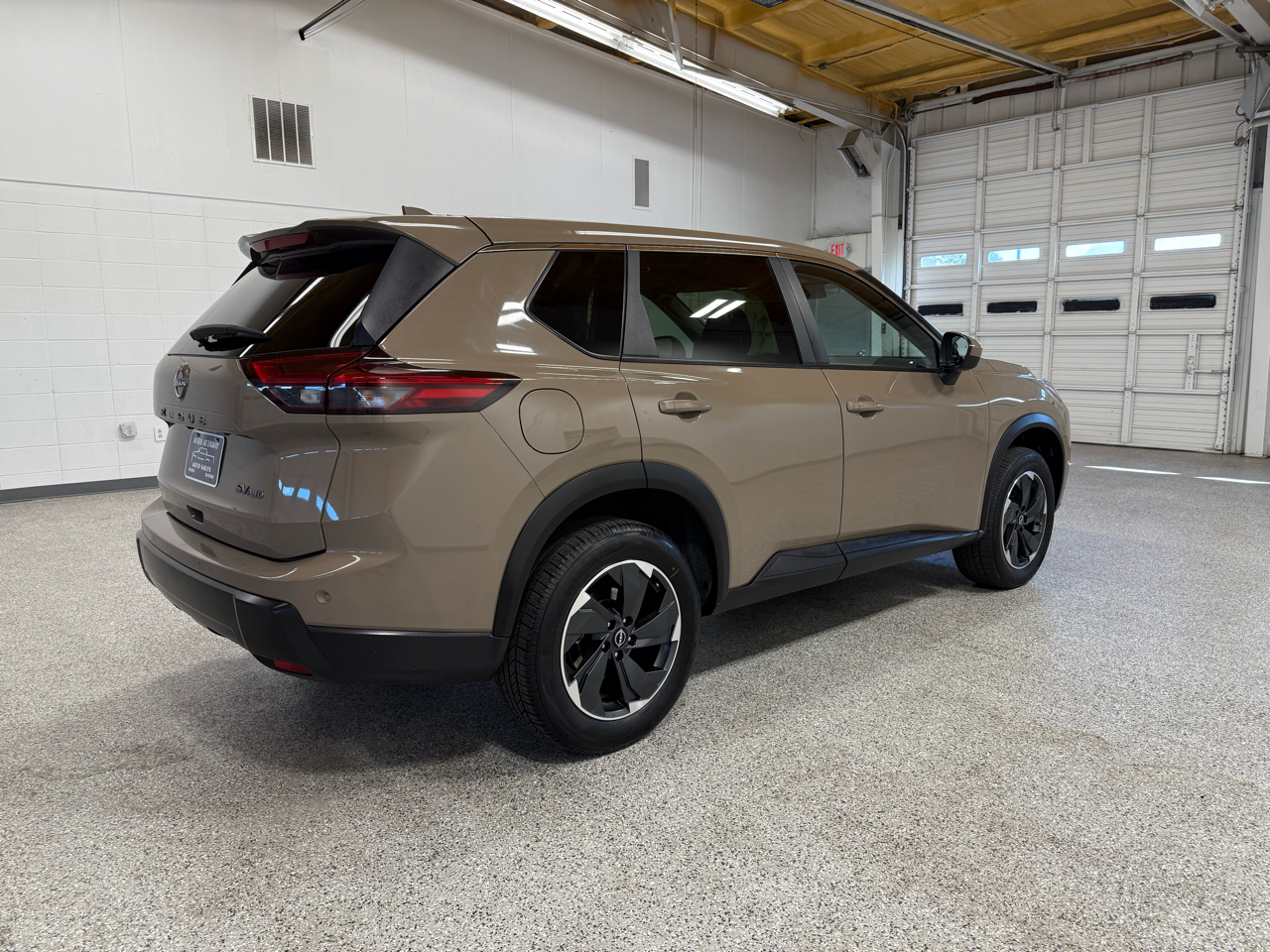 2024 Nissan Rogue SV AWD photo 3