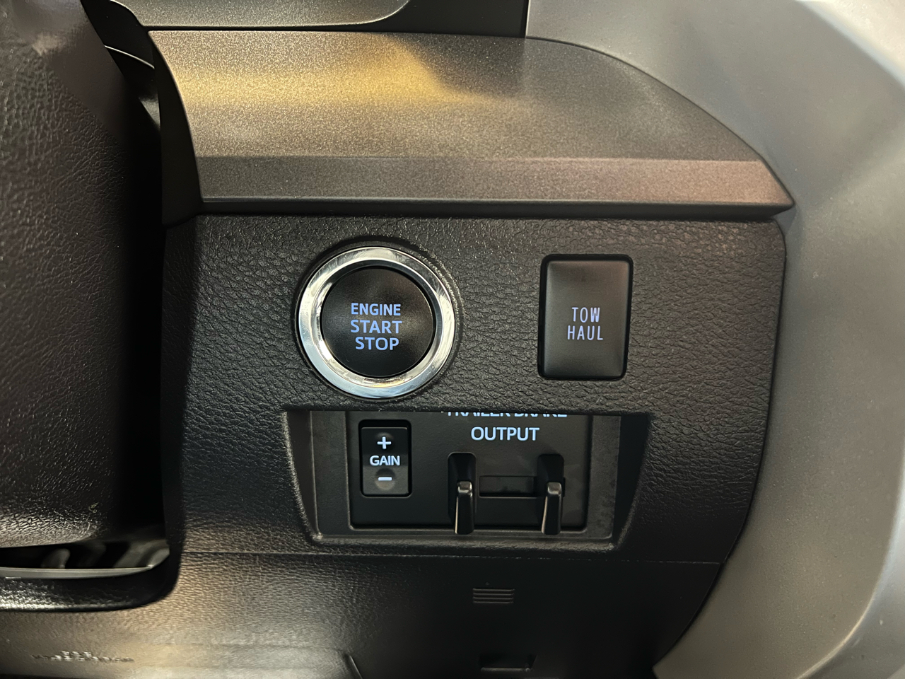 Toyota Tundra 4WD  2020