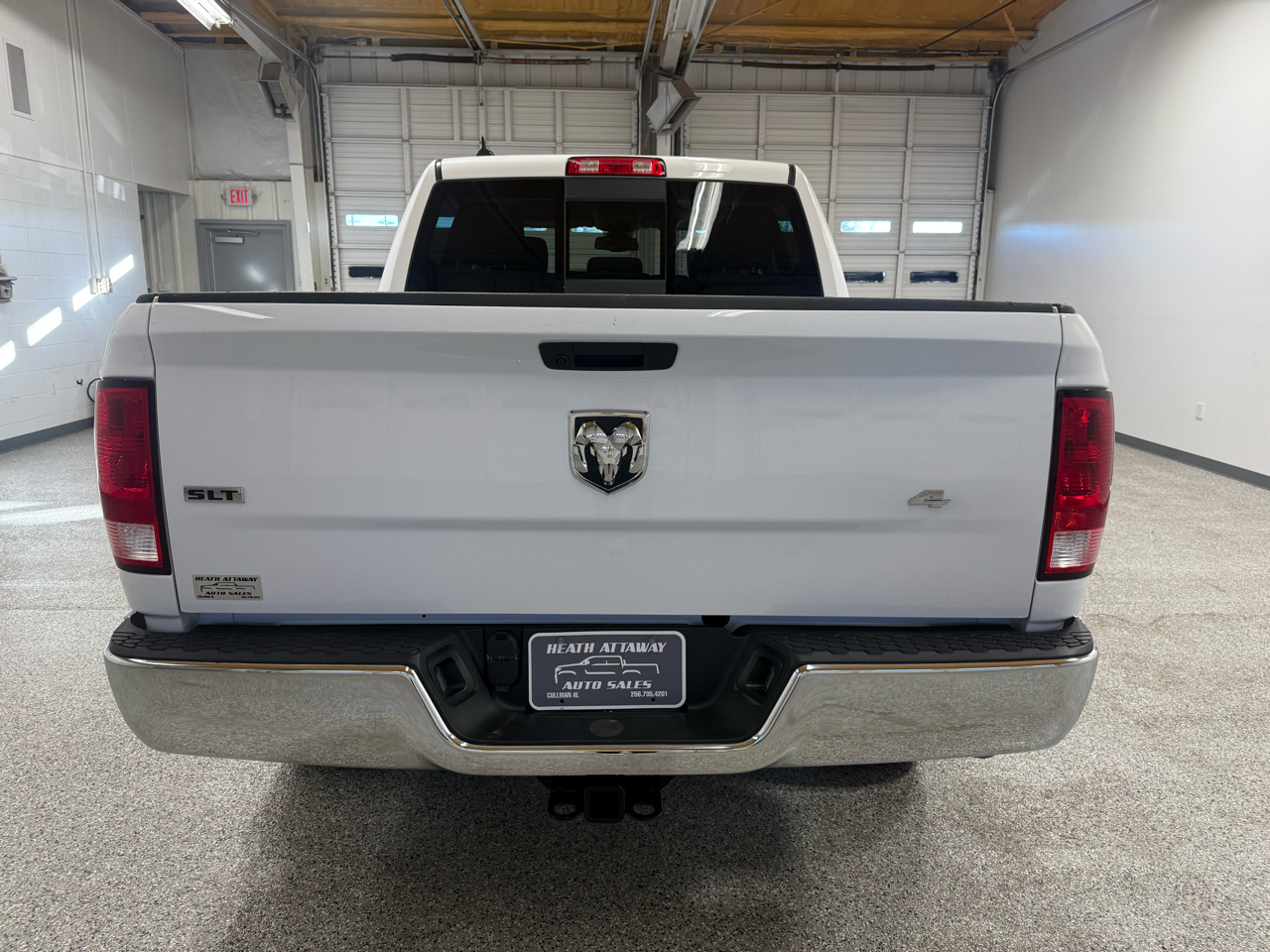 2023 Ram 1500 Classic SLT photo 3