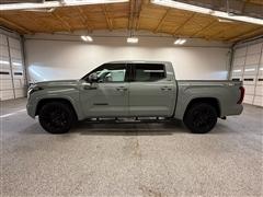 2022 Toyota Tundra 4WD 