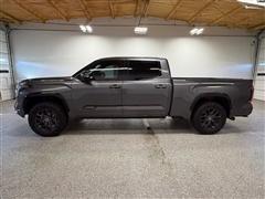 2022 Toyota Tundra 4WD 