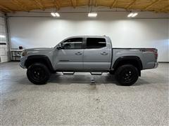 2020 Toyota Tacoma 4WD 