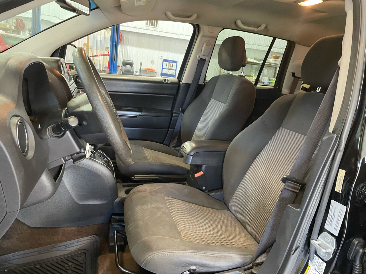 Jeep Compass Sport FWD 2015 Jeep Compass Sport FWD 2015